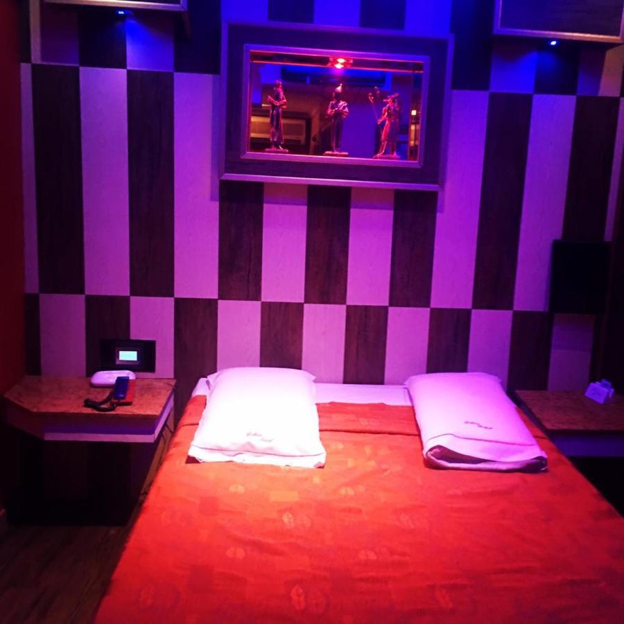 Hotel do amor Gilda *